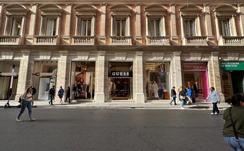 Guess Roma