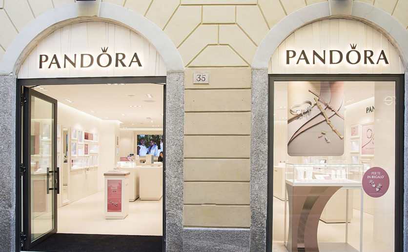 Pandora Como